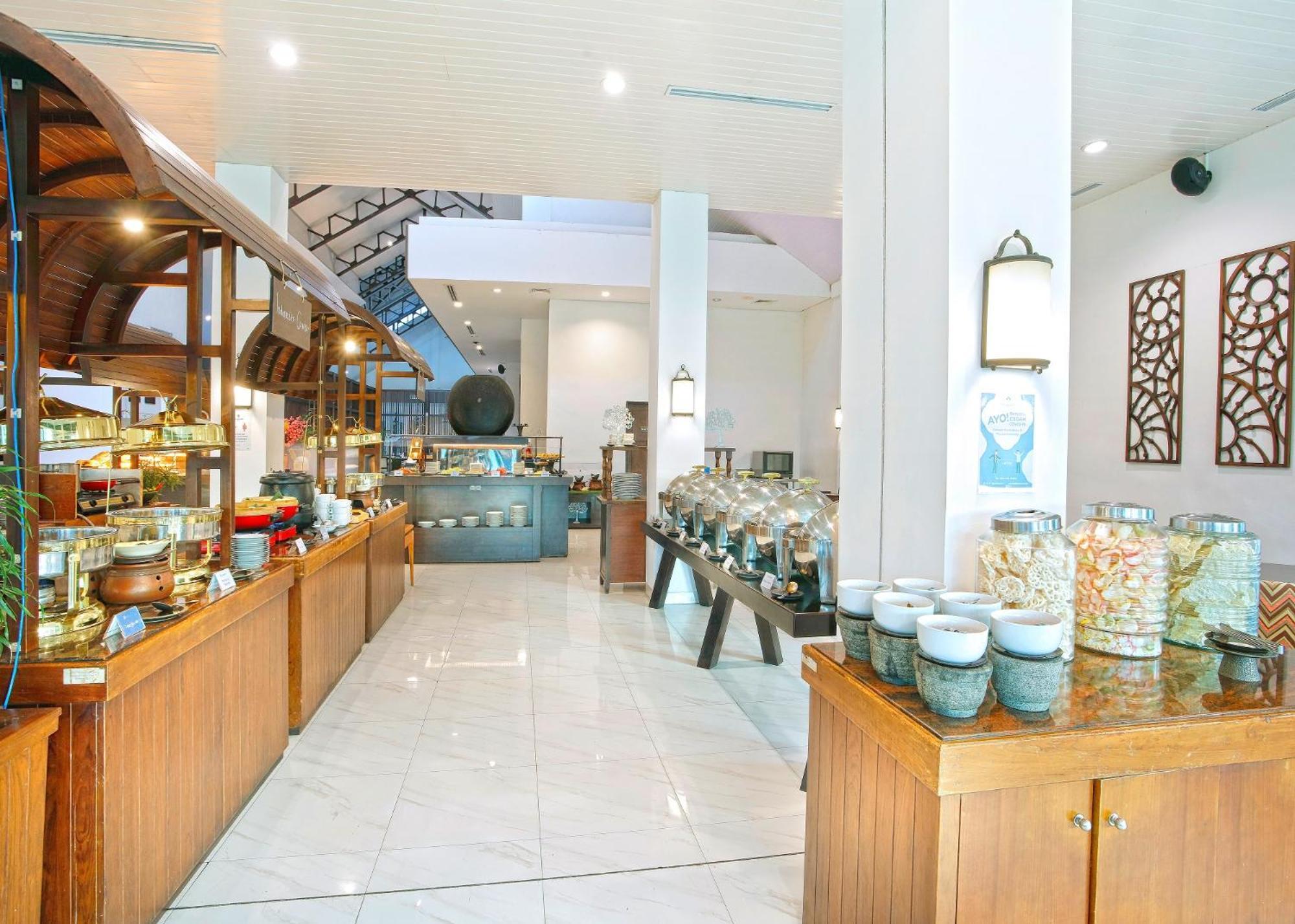 בוגור Lido Lake Resort By Mnc Hotel מראה חיצוני תמונה