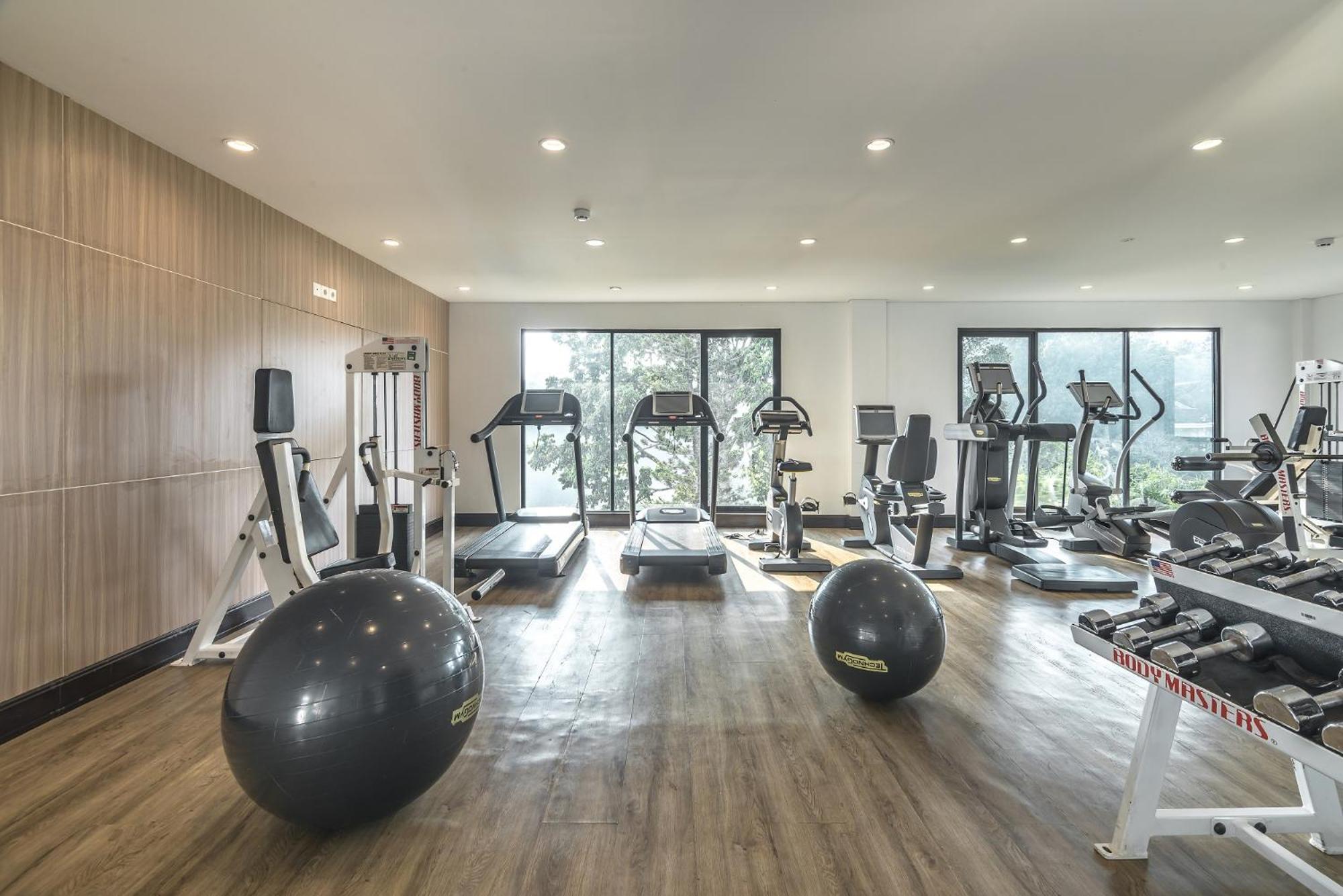 בוגור Lido Lake Resort By Mnc Hotel מראה חיצוני תמונה