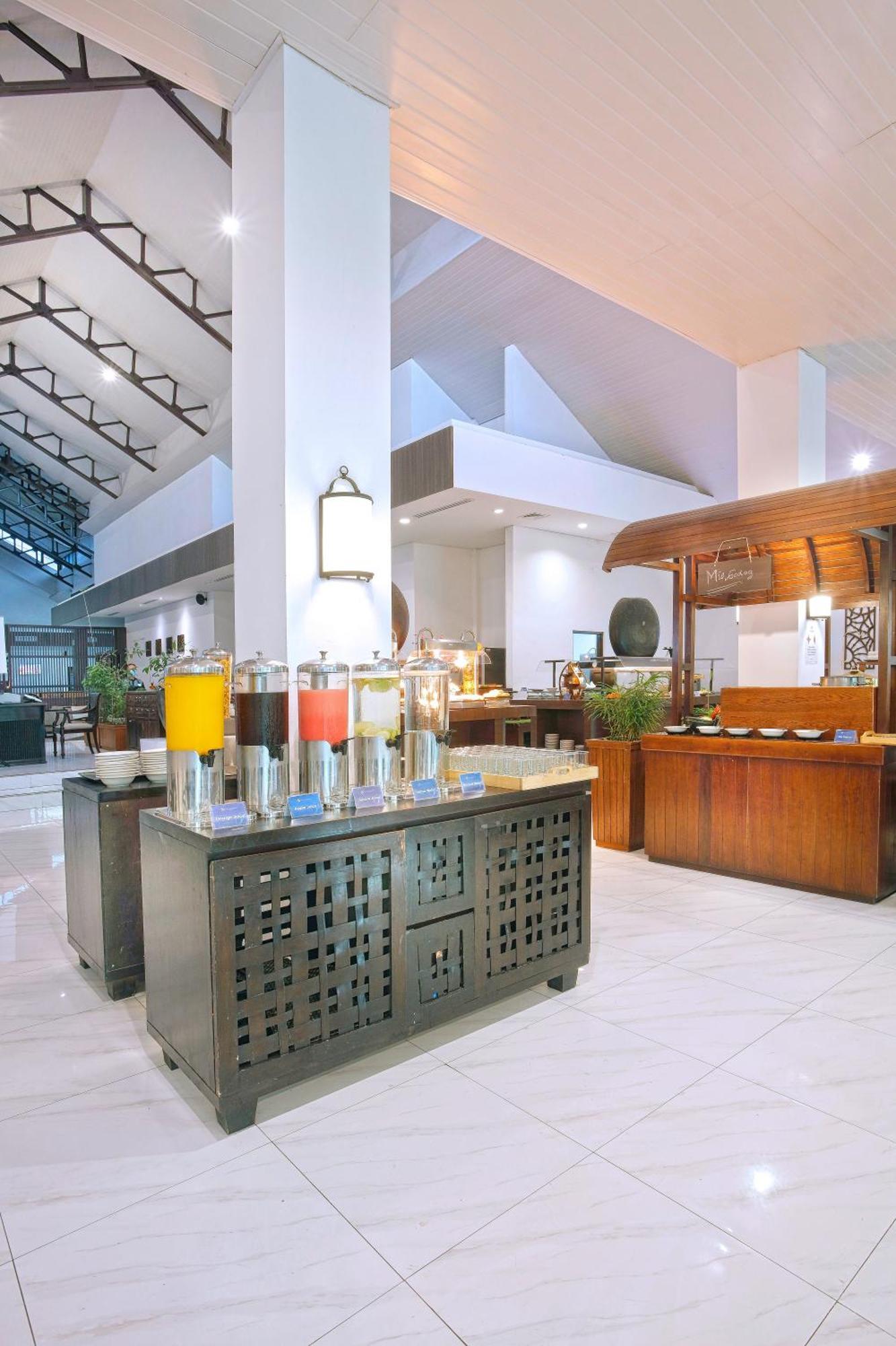 בוגור Lido Lake Resort By Mnc Hotel מראה חיצוני תמונה