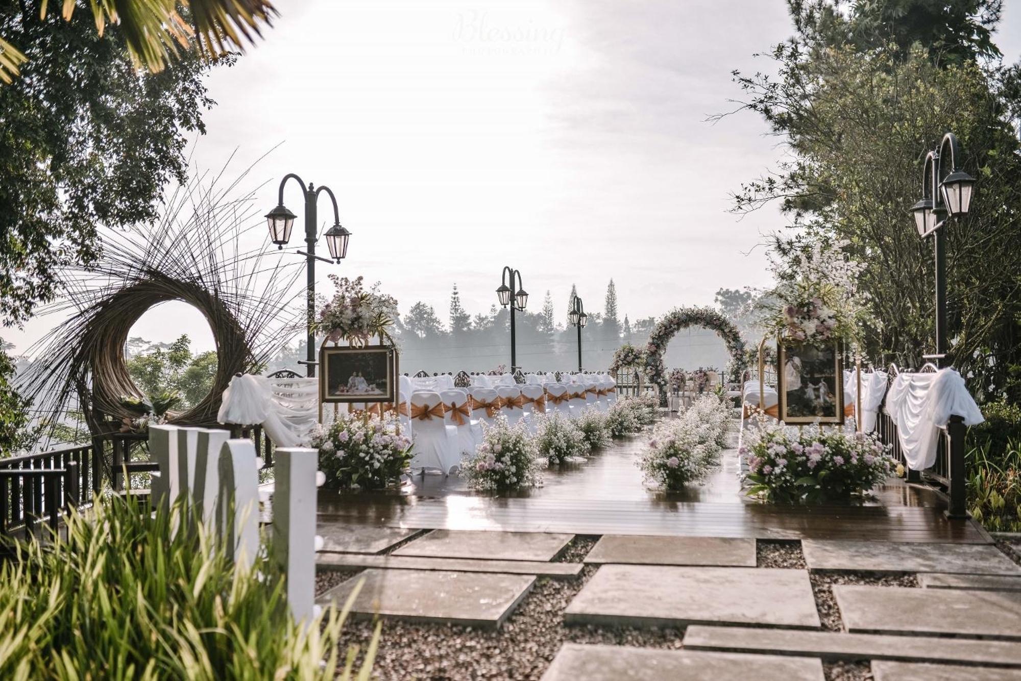 בוגור Lido Lake Resort By Mnc Hotel מראה חיצוני תמונה