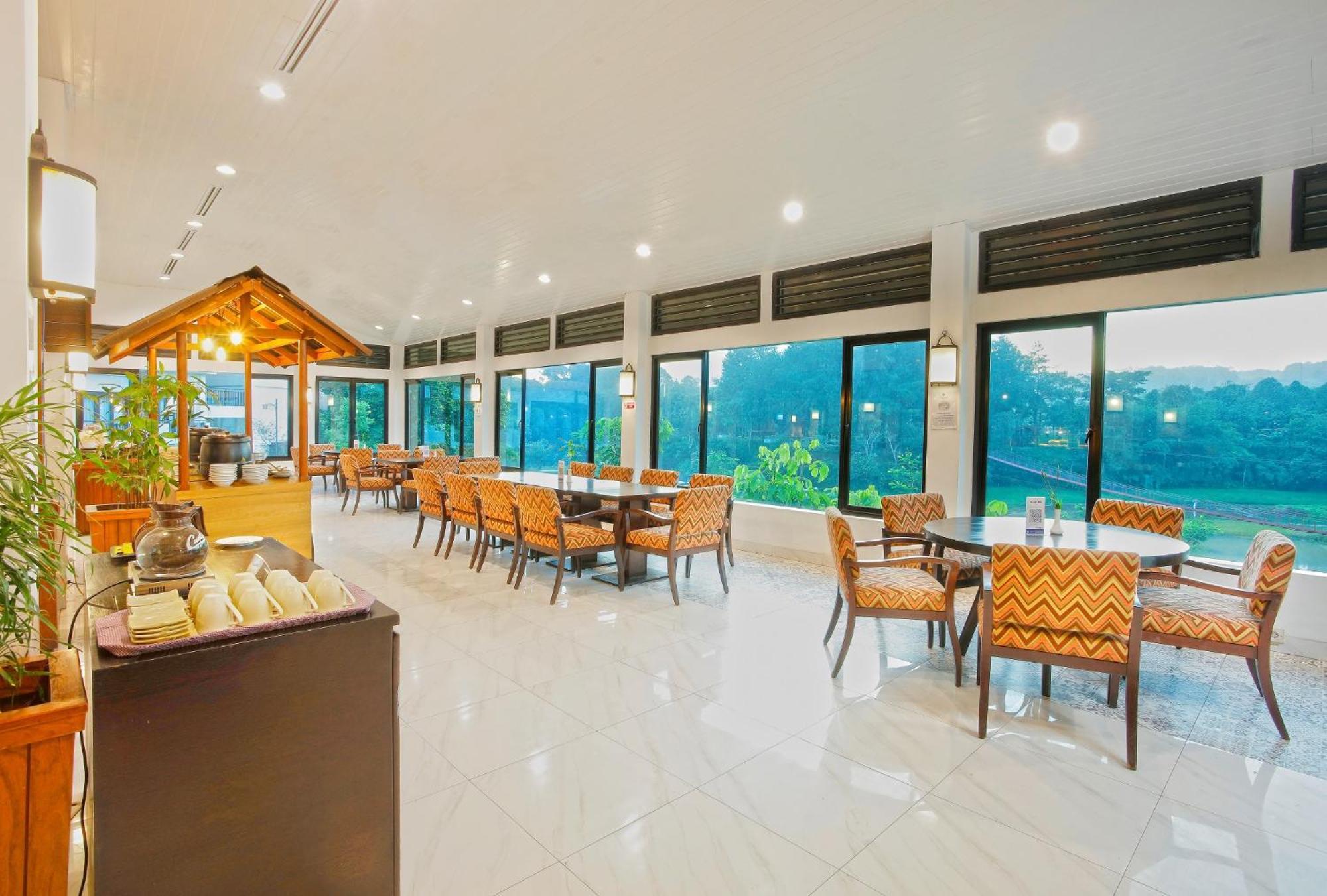 בוגור Lido Lake Resort By Mnc Hotel מראה חיצוני תמונה