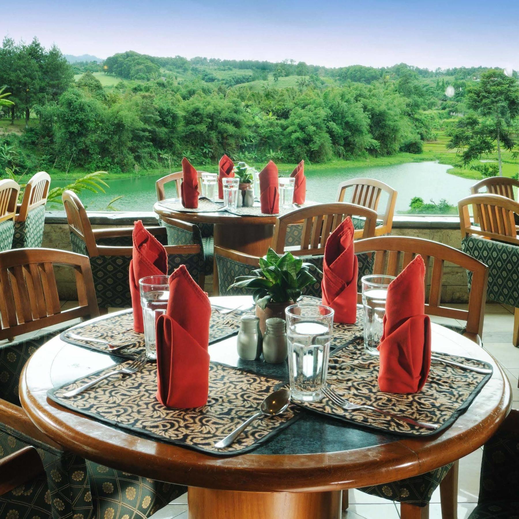 בוגור Lido Lake Resort By Mnc Hotel מראה חיצוני תמונה