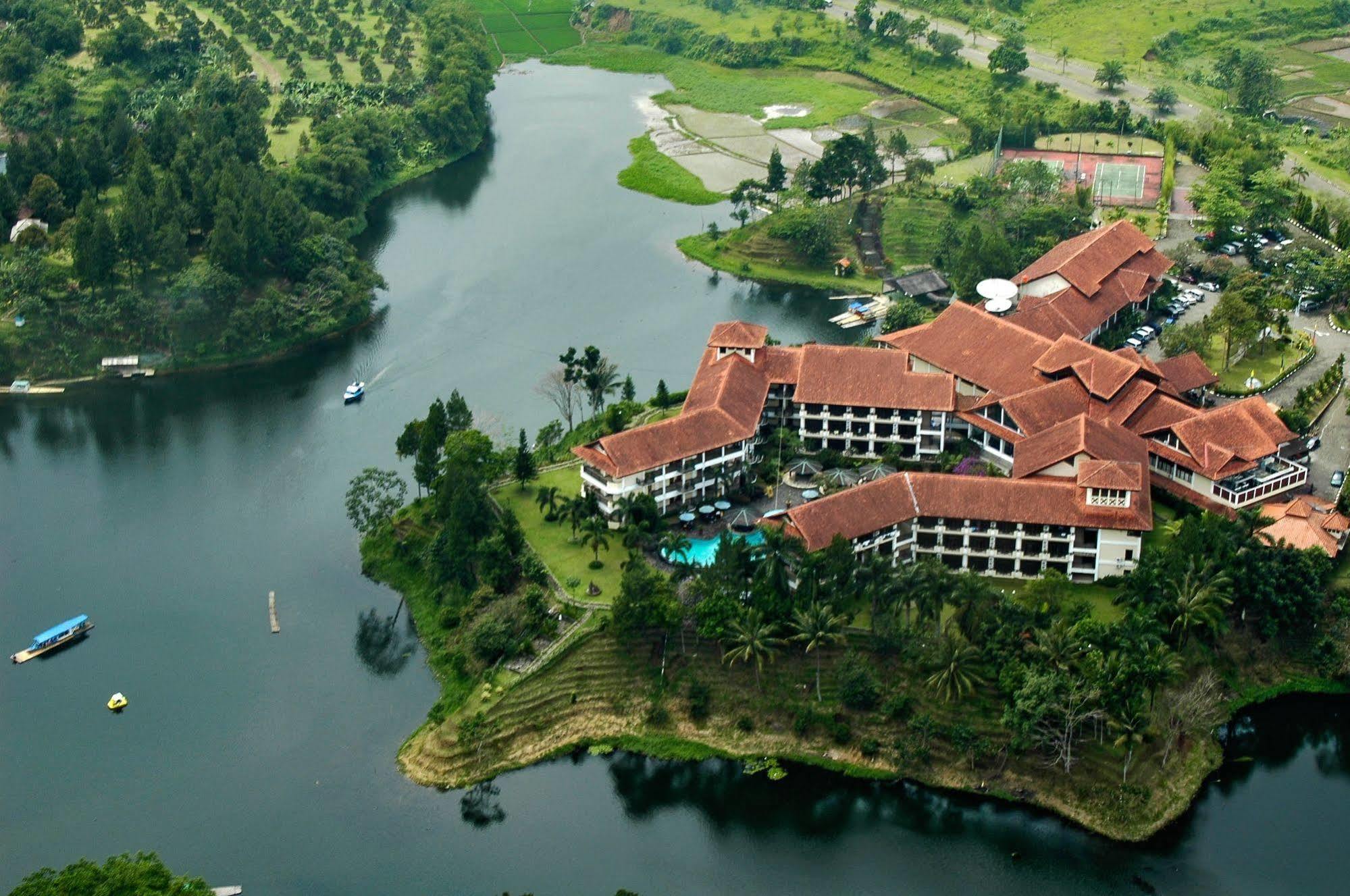 בוגור Lido Lake Resort By Mnc Hotel מראה חיצוני תמונה
